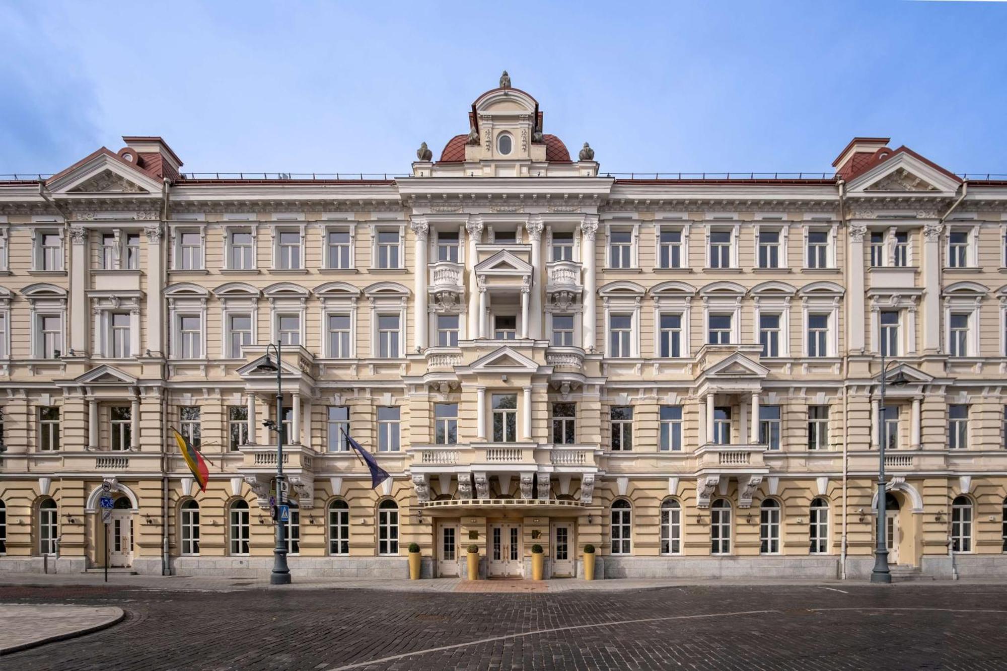 Grand Hotel Vilnius, Curio Collection By Hilton Extérieur photo